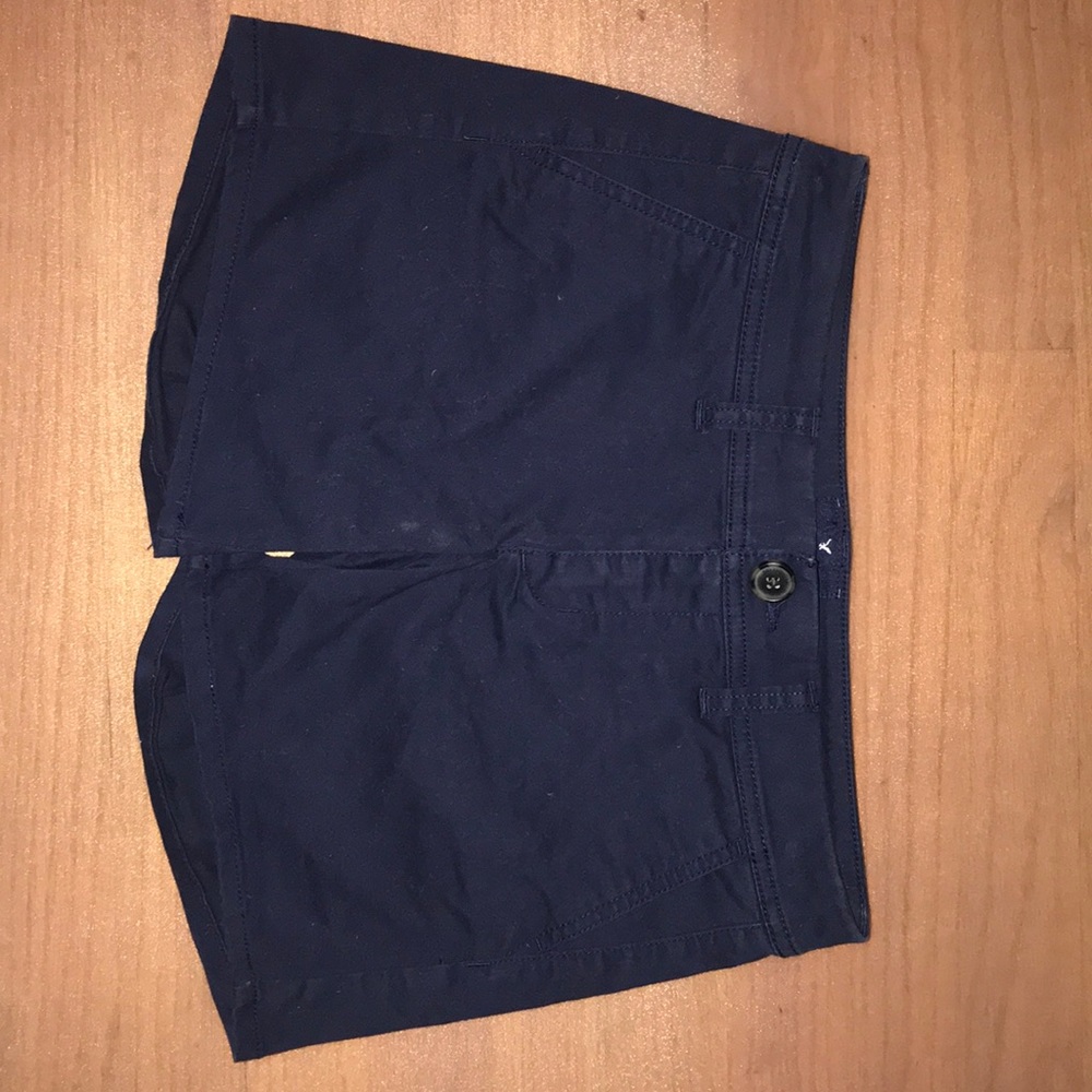 Stretch navy khaki American Eagle shorts.